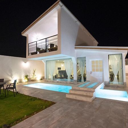 Divon Chalets บูเรดาห์ ภายนอก รูปภาพ